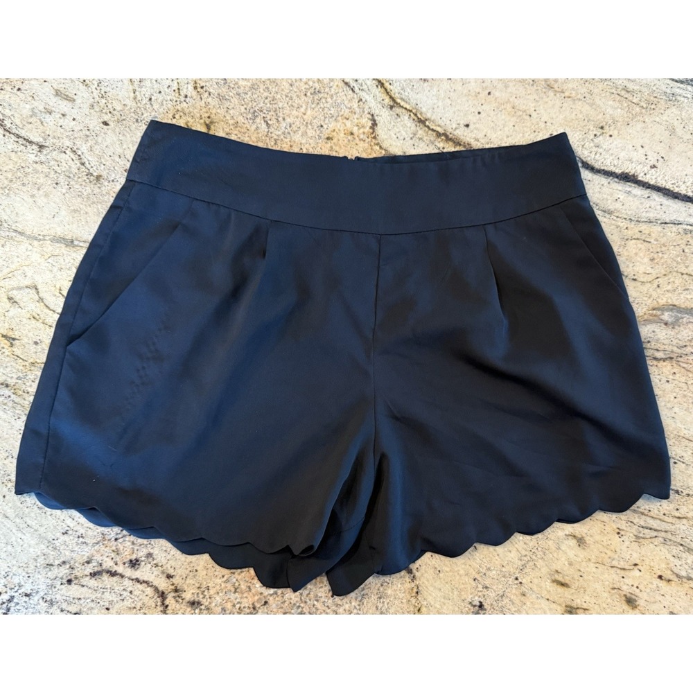 LUCCA COUTURE WOMEN'S SCALLOPED LEG SHORTS BLACK SIZE 6
